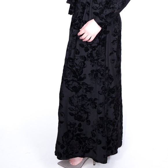 DEVORAH'S SECRET Modest Robe Front Zipper Black Velvet Floral - Picture 4 of 5
